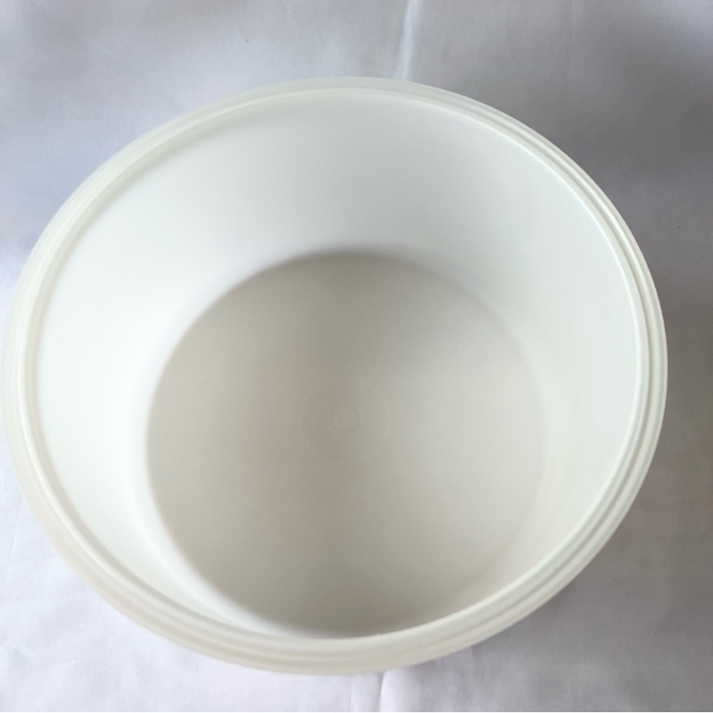 Vintage Tupperware Cake Carrier with Handle Round Tall Harvest Gold - Picture 7 of 7